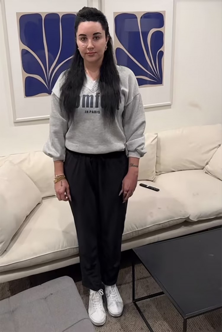 [克里斯]阿曼达·拜恩斯在新的开始中短暂地将头发染成黑色：“我要回到金发碧眼”