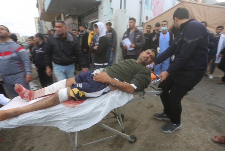 加沙第二大城市的激烈战斗导致数百名患者滞留在主要医院